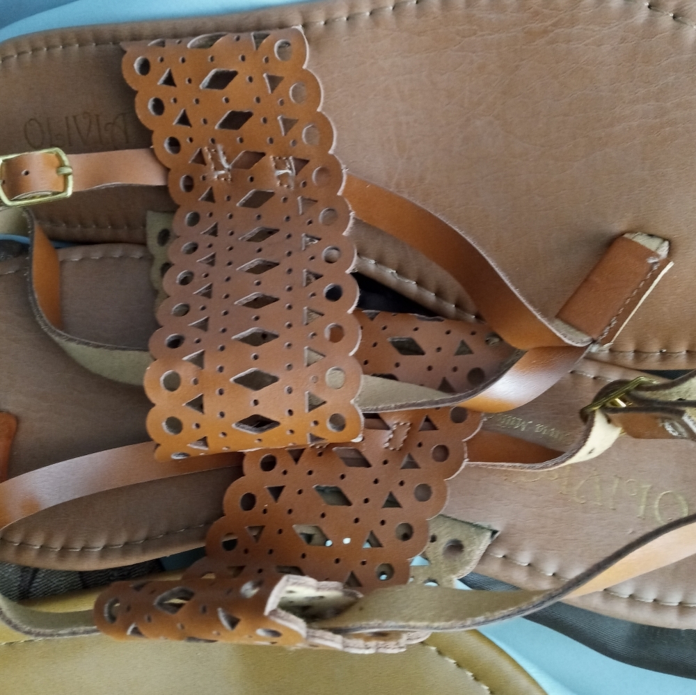 Sandals - Picture 3 of 4